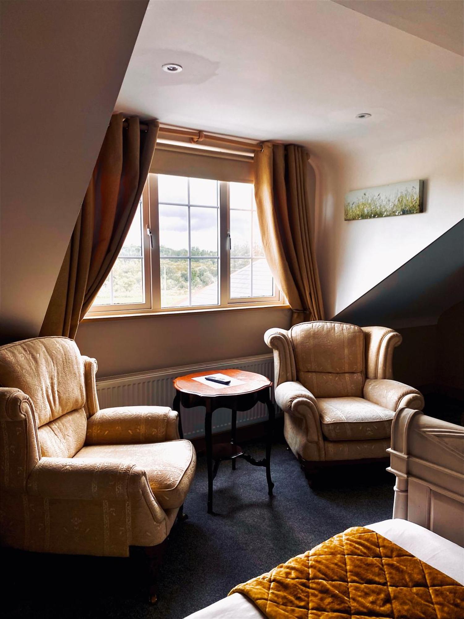 Bed & Breakfast Dulrush Lodge Guest House, Restaurant And Self-Catering *