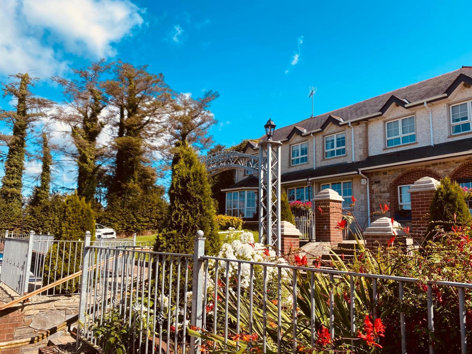 Dulrush Lodge Guest House, Restaurant And Self-Catering * Belleek