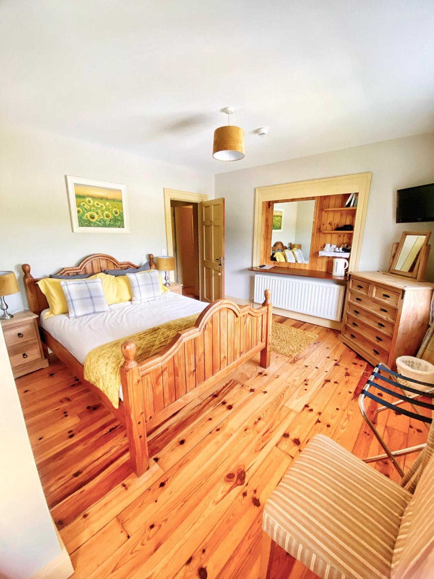 Dulrush Lodge Guest House, Restaurant And Self-Catering * Belleek
