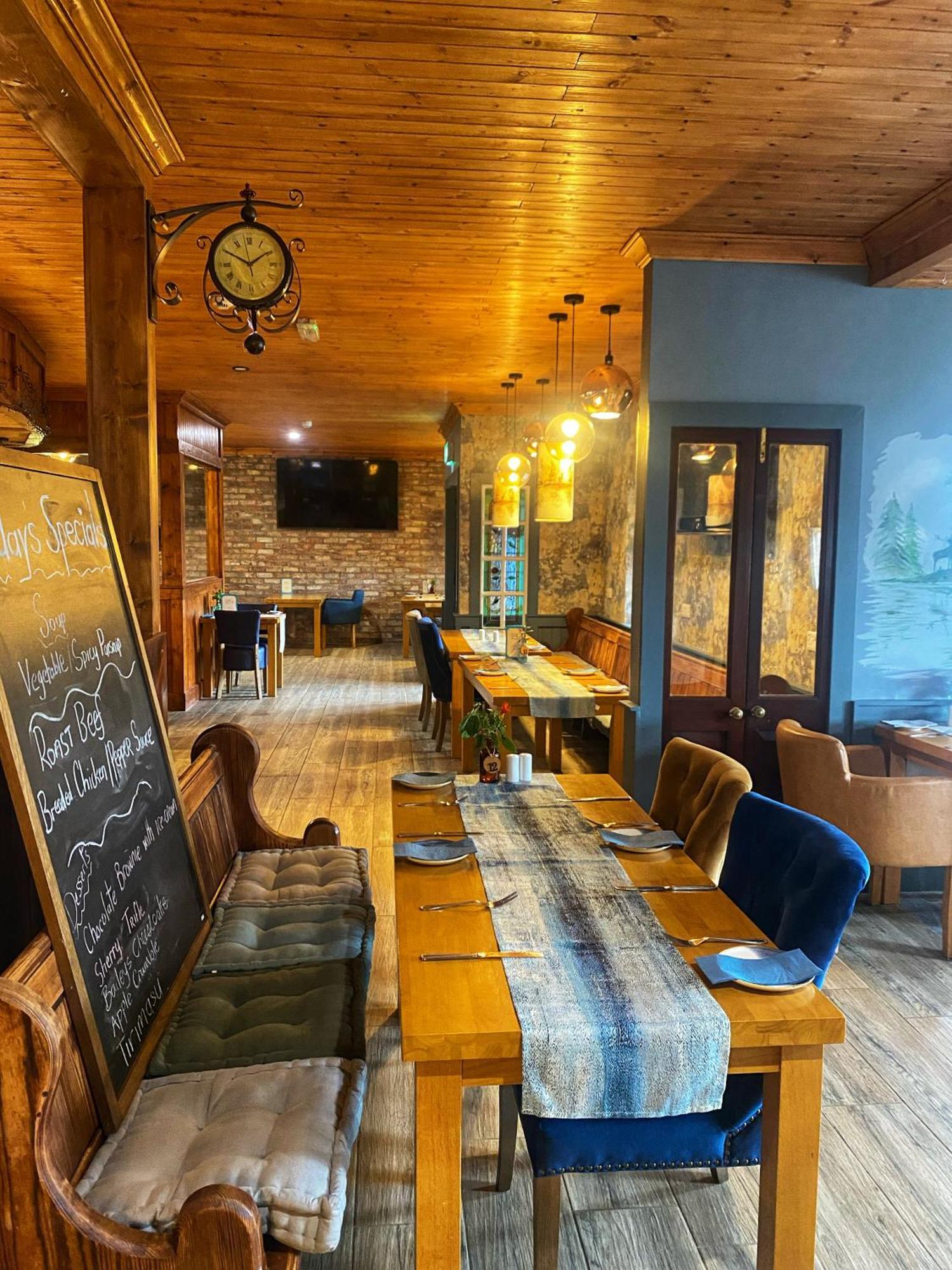 Dulrush Lodge Guest House, Restaurant And Self-Catering Bed & Breakfast
